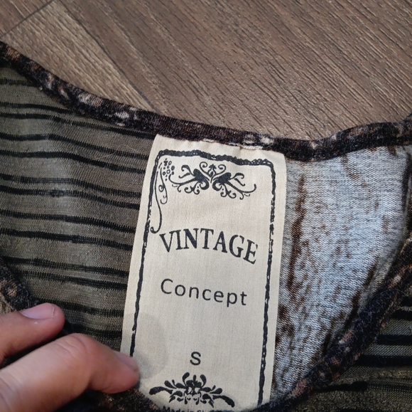 Vintage Concept Stylish Animal Print Tunic with Asymmetrical Hem - Picture 2 of 4